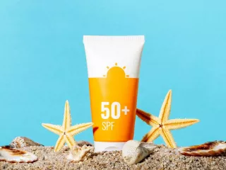 3 Sunscreen Andalan yang Patut Dicoba, Bye Kulit Terbakar - GenPI.co JATIM