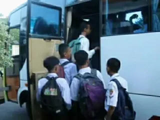 Bolos dan Mabuk, 29 Siswa di Purwakarta Dikirim ke Barak Militer - GenPI.co