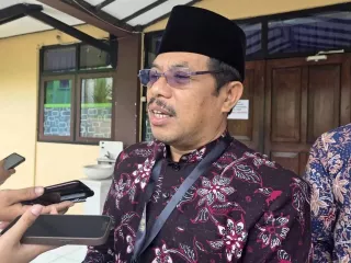 Baru Berangkat, Calon Haji Asal Sidoarjo Meninggal di Pesawat - GenPI.co JATIM