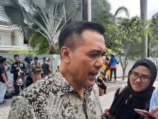 Stafsus Pramono Anung Sindir Janji Dedi Mulyadi Beri Rp 10 Juta per Keluarga, Salah Hitung - GenPI.co JATIM