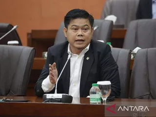 DPR RI Minta Tanggung Jawab soal Insiden 13 Tewas saat Pemusnahan Amunisi - GenPI.co