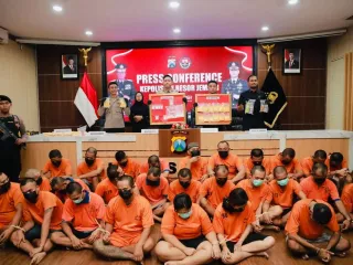 Polres Jember Sikat 20 Kasus Narkoba dan Sita 339 Gram Sabu-Sabu - GenPI.co