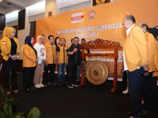 Beri Semangat Kader Laskar Muda Hanura, OSO: Setua Ini Saya Masih Petarung - GenPI.co