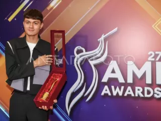 Album Pertama Nyoman Paul Bentuk Penegasan Karier sebagai Musisi - GenPI.co JATENG