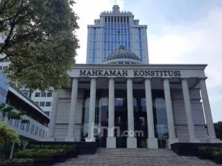 Jimly Asshiddiqie Sebut Putusan MK Harus Dihormati, Meski Tidak Suka - GenPI.co JOGJA
