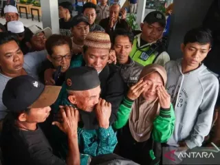 KMP Tunu Tenggelam di Selat Bali, 31 Selamat dan 4 Tewas, Evakuasi Terkendala Ombak - GenPI.co JATENG