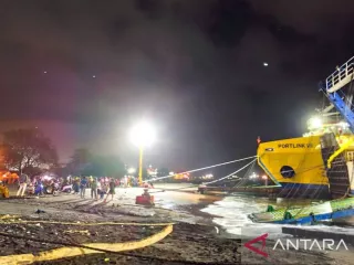 KMP Tunu Pratama Jaya Tenggelam di Selat Bali, Pencarian Korban Terkendala Cuaca - GenPI.co JATENG