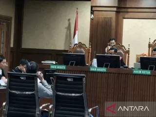 Tom Lembong Didakwa Rugikan Negara Rp578 M, Dituntut 7 Tahun dan Denda Rp750 Juta - GenPI.co JATIM