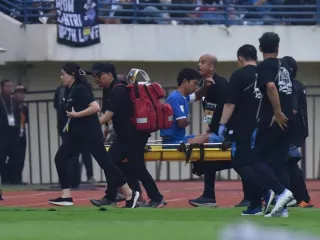 Duh! Bek Persib Jufriyanto Alami Patah Tulang Rusuk, Terancam Absen di Liga 1 - GenPI.co