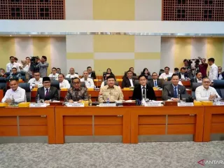 Budi Gunawan Sebut Tingkat Kepuasan pada Kinerja Prabowo Sangat Tinggi - GenPI.co JATIM