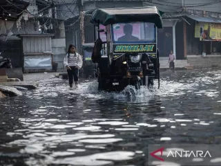 Waspada Banjir Rob dalam 2 Hari ke Depan, Jakarta Siagakan 605 Pompa - GenPI.co