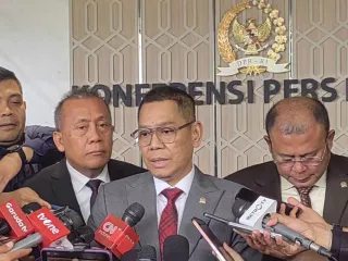 DPR RI Jamin Tak Bahas Revisi UU MK Seusai Putusan Pemisahan Pemilu - GenPI.co