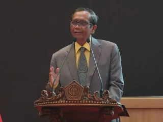 Mahfud MD soal Pemisahan Pemilu, Harus Dilaksanakan Meski Timbul Kerumitan - GenPI.co JATIM