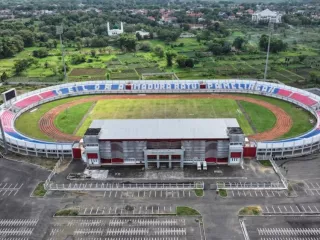 Stadion Ratu Pamelingan Jadi Markas Madura United, Catatan LIB Segera Dibenahi - GenPI.co JATIM