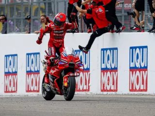 Juara MotoGP Jerman 2025, Marc Marquez Selebrasi dengan Gaya Aura Farming - GenPI.co
