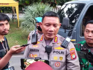 Buruh Gelar Demo Tolak KUHP, Ribuan Polisi Diterjunkan - GenPI.co JATIM