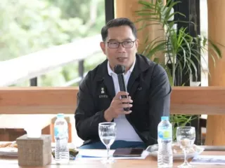 Jalanan Zona Bencana Cianjur Macet, Ridwan Kamil Beri Pesan Menohok - GenPI.co