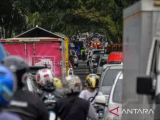 Kemacetan Mengular di Cianjur, Donatur Diminta Tak Salurkan Bantuan Langsung - GenPI.co JATENG