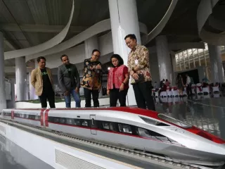 Gandeng PT KCIC, GoTo Bakal Layani Penjualan Tiket Kereta Cepat - GenPI.co