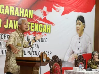 Hasil Survei: Dukungan ke Ganjar Pranowo Menguat, Prabowo dan Anies Berebut Posisi Kedua - GenPI.co JOGJA