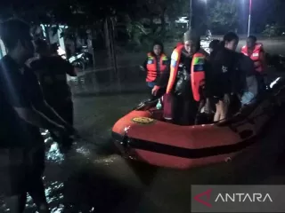 Pati Dilanda Banjir, 1 Warga Meninggal Dunia - GenPI.co