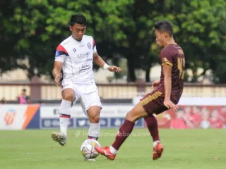 Kalah Lawan PSM Makassar, Javier Roca Sebut Laga Sulit - GenPI.co