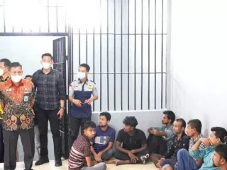 75 Warga Bangladesh Diamankan Polisi di Kampar - GenPI.co BALI