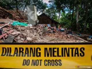 Bom Rakitan Meledak, Hancurkan Sebuah Rumah di Inhu Riau - GenPI.co
