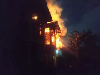 Kebakaran di Permukiman Pekanbaru, 5 Rumah Dempet Ludes - GenPI.co BANTEN