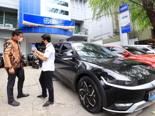 Dukung Net Zero Emission 2060, BRI Sudah Pakai Mobil Listrik untuk Operasional Bisnis - GenPI.co BANTEN