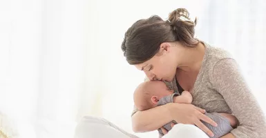 3 Cara Ampuh Mencegah Bayi Menggigit Saat Menyusu