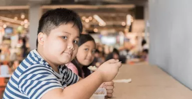 Punya Anak Kelebihan Berat Badan? Beri Si Kecil 4 Menu Diet