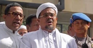 Habib Rizieq Dituntut 6 Tahun Penjara, Kuasa Hukum Tulis WA Story