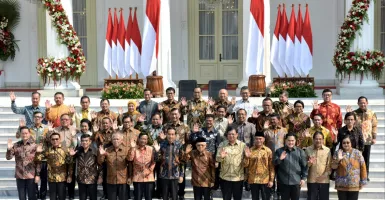 Survei: Rakyat Indonesia Menganggap Reshuffle Kabinet Tak Penting