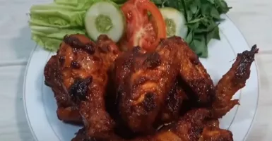 Resep Ayam Bakar Pakai Teflon, Rasa Pedas Manis & Praktis Buatnya