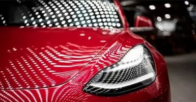 Bukan Karena Kripto, Penjualan Mobil Tesla Anjok Gede di China
