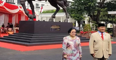 Megawati dan Prabowo Mesra di Patung Soekarno Naik Kuda