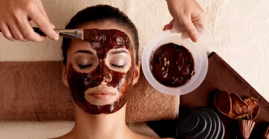 4 Racikan Masker Herbal Ini Efektif Atasi Lingkaran Hitam Mata