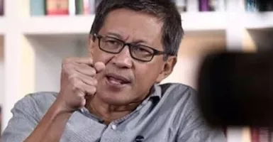 Guru Besar Unair Seret Rocky Gerung: Sampah Memang Hasilkan Bau..