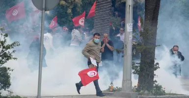 Merinding, Protes Tunisia Makin Meluas, Polisi di Mana-mana