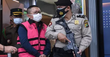 DPR Acungi Jempol, Kejagung Tangkap Buronan Adelin Lis