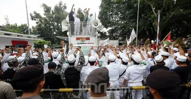 Suara Lantang Amien Rais Sentil Rezim Jokowi, Sebut Habib Rizieq