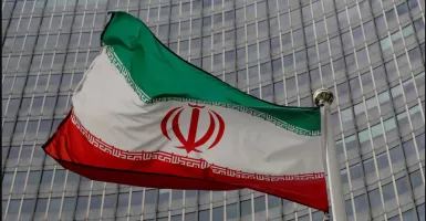 Ledakan Besar Mengguncang Kaca Jendela, Warga Iran Barat Kaget