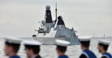 Rusia Keras, Kapal Perang Inggris Akan Ditenggelamkan