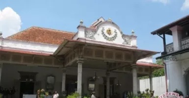 Keraton Yogyakarta Hadiahi Warga yang Kembalikan Tanah Sultan