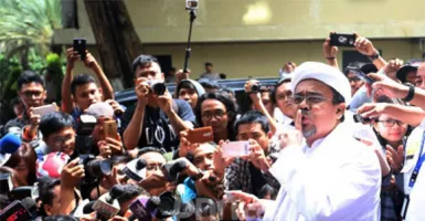 Prabowo dan Anies Baswedan Ditinggalkan Pengikut Habib Rizieq