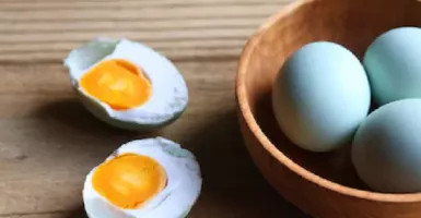 Makan Telur Asin Ampuh Jaga Vitalitas Tubuh, 6 Penyakit Ngacir