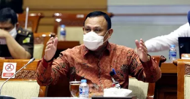 KPK Tangkap Azis Syamsuddin, Firli Bahuri Diacungi Jempol