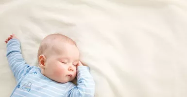 3 Cara Mengatasi Bentol Merah pada Kulit Bayi
