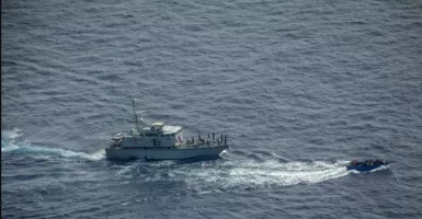 Biadab! Kapal Kecil Penuh Pengungsi Libya Dikejar dan Ditembaki